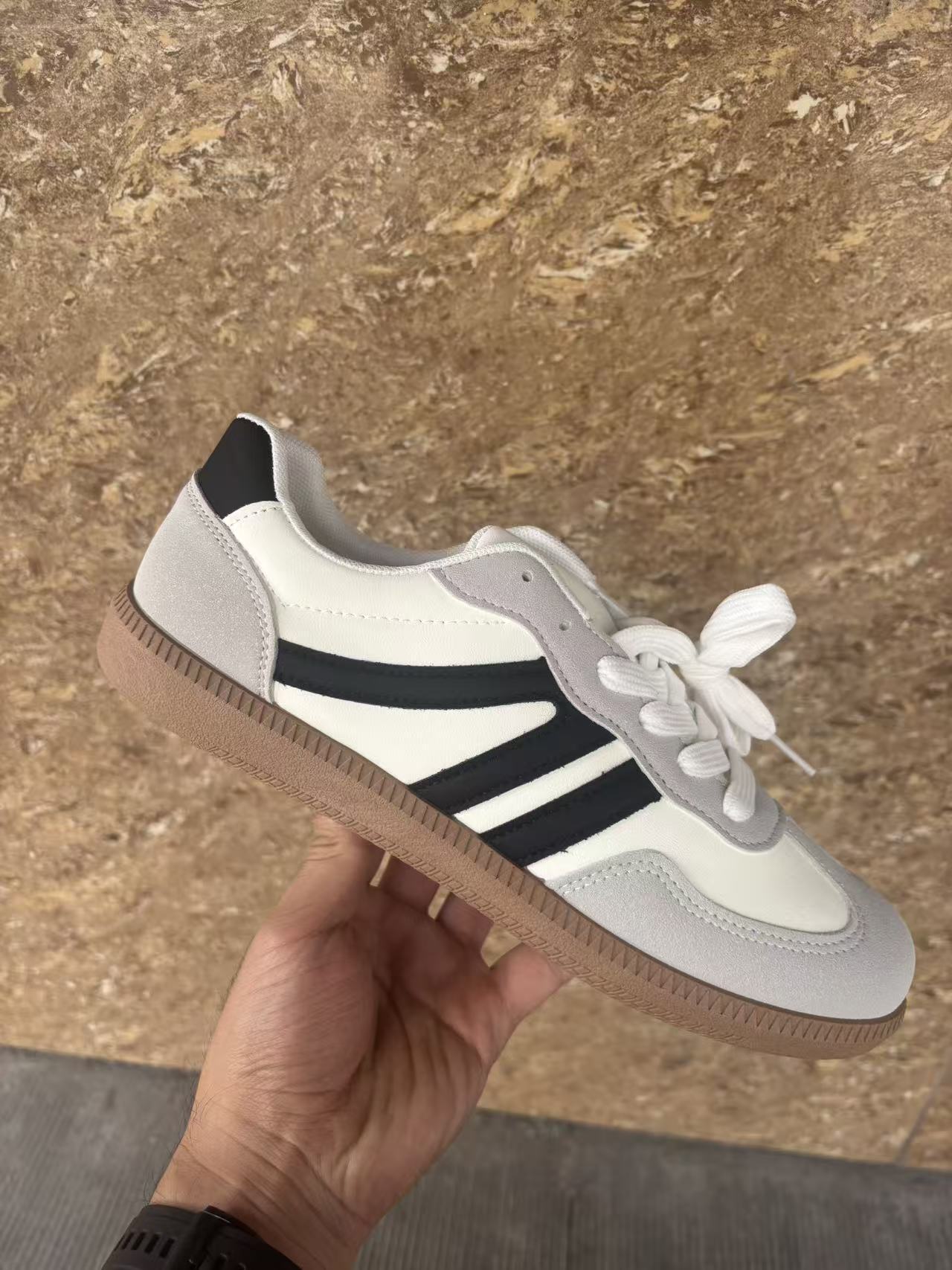 Retro Color-Block Flat Shoes
